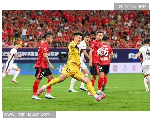 上海足球队技术实力强劲荣登全国足球技术排行榜第十位