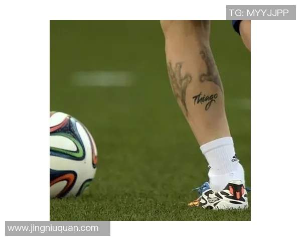 大腿纹身独特的足球明星们展现个性与风格的魅力之旅 大腿纹身独特的足球明星们展现个性与风格的魅力之旅