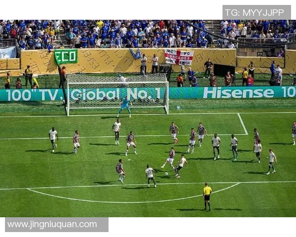 世间足球的魅力与激情探寻全球足球文化的多样性与发展历程 世间足球的魅力与激情探寻全球足球文化的多样性与发展历程