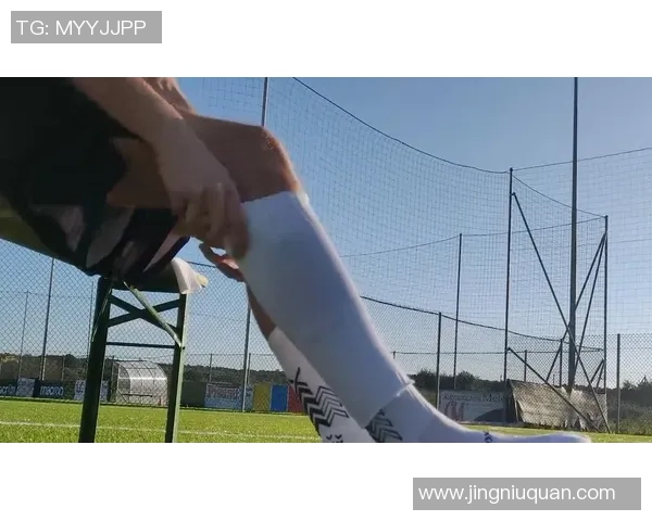 创新技术推动足球袜生产升级助力运动员表现提升