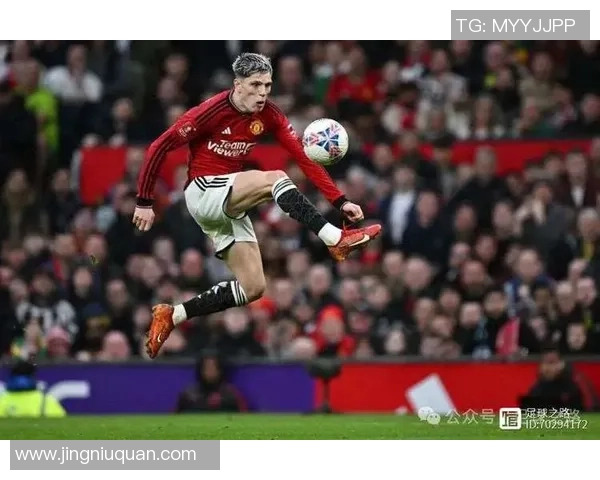 探索May足球的魅力与技巧提升之路，助你成为场上明星球员的秘诀分享