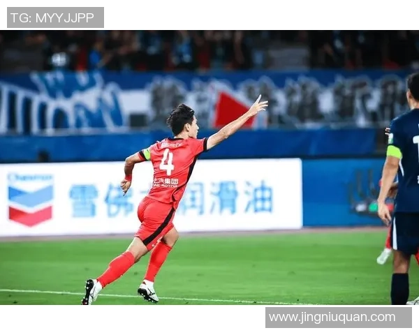 郑浩足球：从青训到职业联赛的成长之路与未来展望